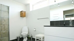 Bathroom - Picturesque Holiday Home in Thyholm With Terrace (Thyholm)