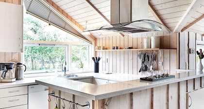 6 Person Holiday Home in Store Fuglede-by Traum