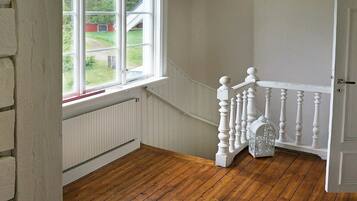 3 bedrooms, individually furnished