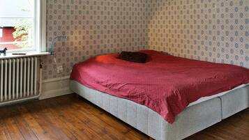 3 bedrooms, individually furnished