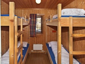 House | 3 bedrooms, individually furnished - 14 Person Holiday Home in Åseral (Aseral)