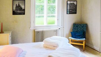4 bedrooms, individually furnished
