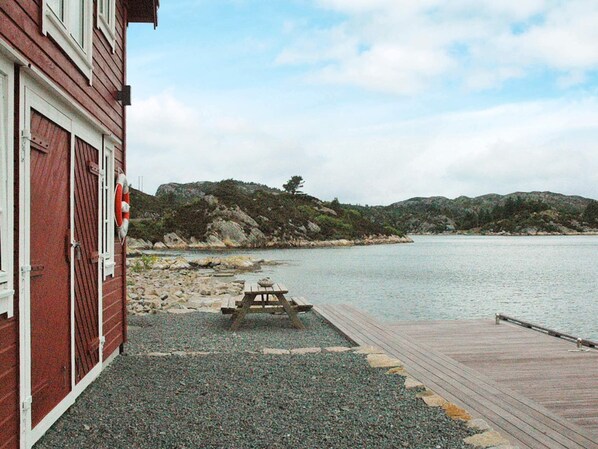 House | Lake view - Holiday Home in Urangsvåg (Bomlo)
