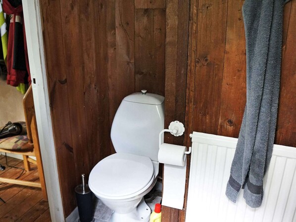 House | Bathroom