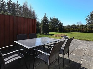 Balcony - Beautiful Holiday Home in Hals With Terrace (Hals)
