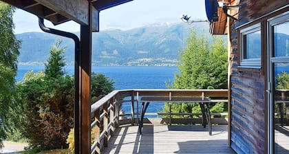 6 Person Holiday Home in Leikanger