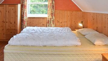 4 bedrooms, individually furnished