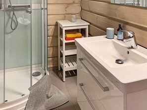 House | Bathroom - Holiday Home in Svingvoll (Gausdal)