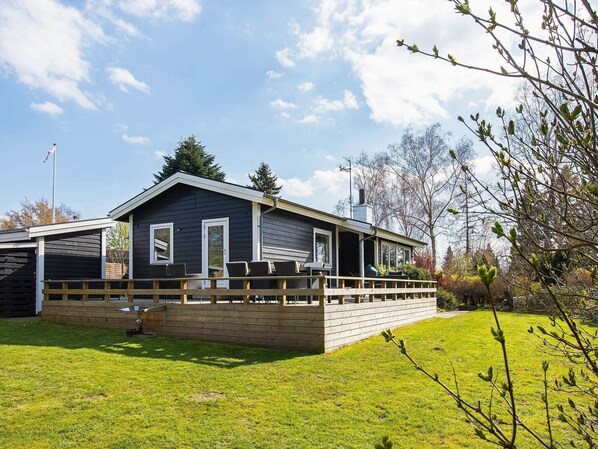 House | Exterior - Premium Holiday Home in Hovedstaden With Terrace (Dronningmolle)