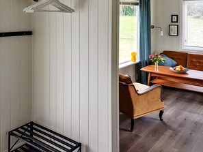 2 camere, con arredamento individuale