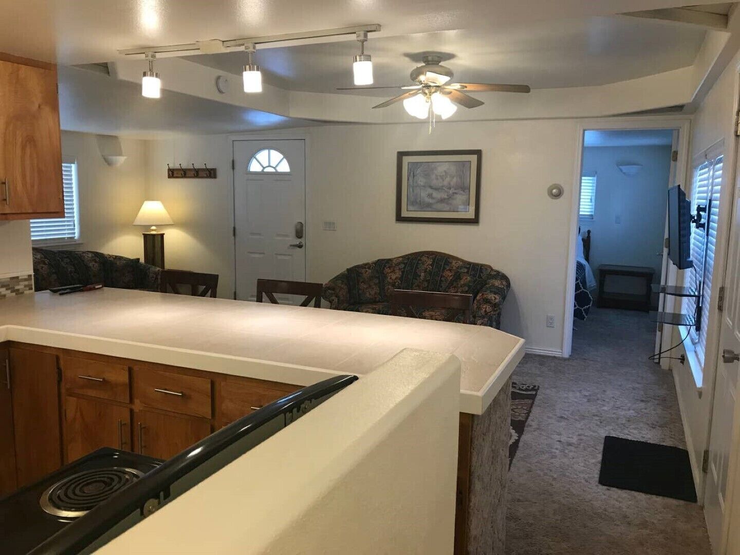 Cozy Cottage House A with CARPORT