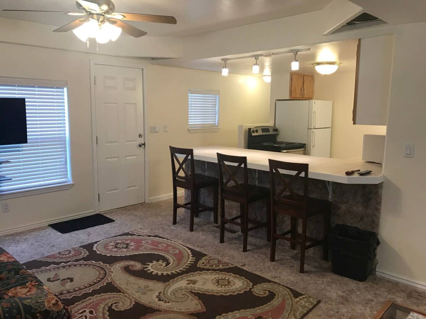 Cozy Cottage House A with CARPORT