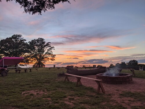 INCREDIBLE 3 Story Country Retreat Near ATL