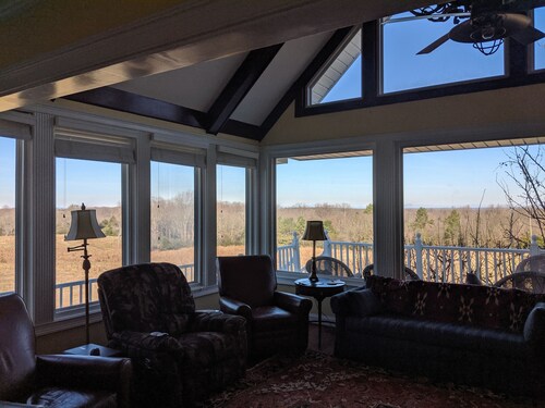 INCREDIBLE 3 Story Country Retreat Near ATL