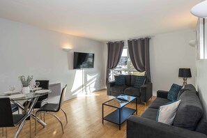 Standard Apartment, 2 Bedrooms, Kitchen | Premium bedding, individually decorated, individually furnished - Cotels at Centro Serviced Apartments (Northampton)
