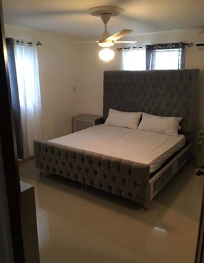 Condo, 3 Bedrooms, Smoking, Balcony | Bathroom - Total New!! Exclusive!! Apt At Paradise V . (Santo Domingo Norte)