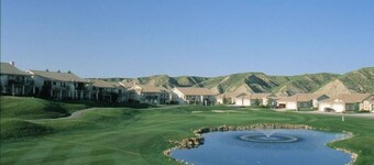 Paradise Canyon Golf Resort - Signature Condo 380