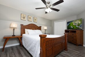 2 bedrooms, iron/ironing board, travel cot, WiFi