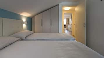 Apartment, 2 Bedrooms | 1 bedroom, cots/infant beds, free WiFi, bed sheets