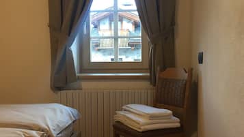 Basic Apartment, 1 Bedroom | Pemandangan dari bilik