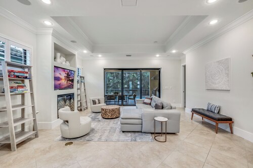 Private Pool Oasis Minutes to Naples’ Best Beaches