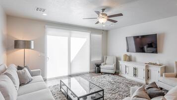 Townhome, Multiple Beds (Canyon Crest Escape) | Living room