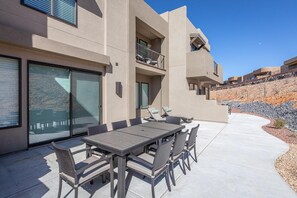 Stadtwohnung, Mehrere Betten (Canyon Crest Escape) | Speisen im Freien