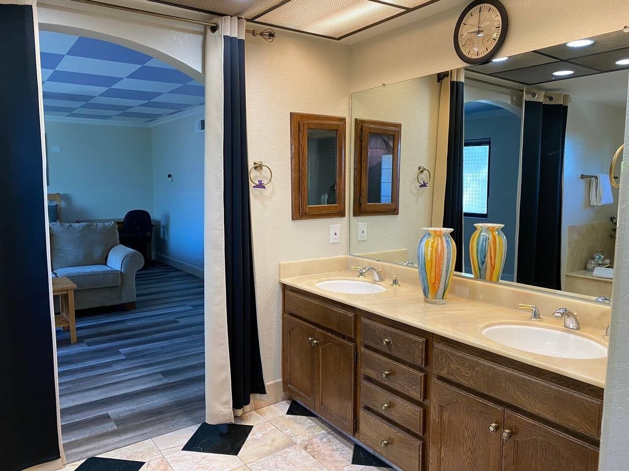 Bed & Breakfast: Nice and quiet master bedroom