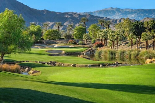 Bright 2BR/2BA Getaway, Easy 1st-Floor entry, Jacuzzi + Pool and lush landscape