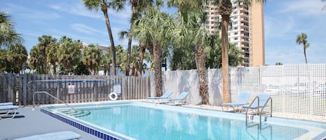 Outdoor pool, pool loungers