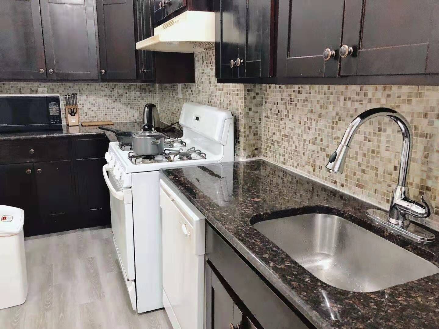 ثلاجة، ميكروويف، فرن، موقد طهي مسطح