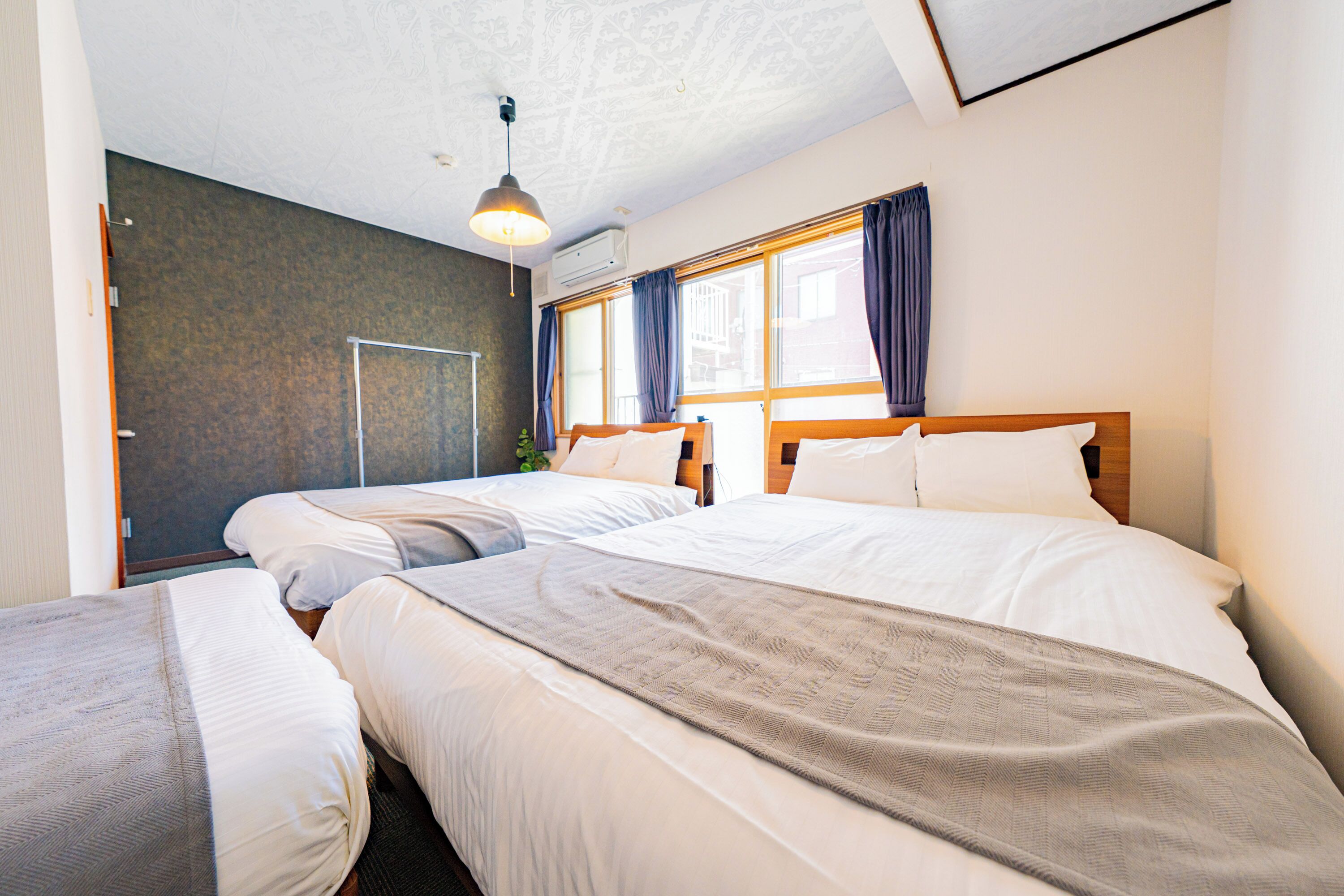 Iron/ironing board, free WiFi, bed sheets