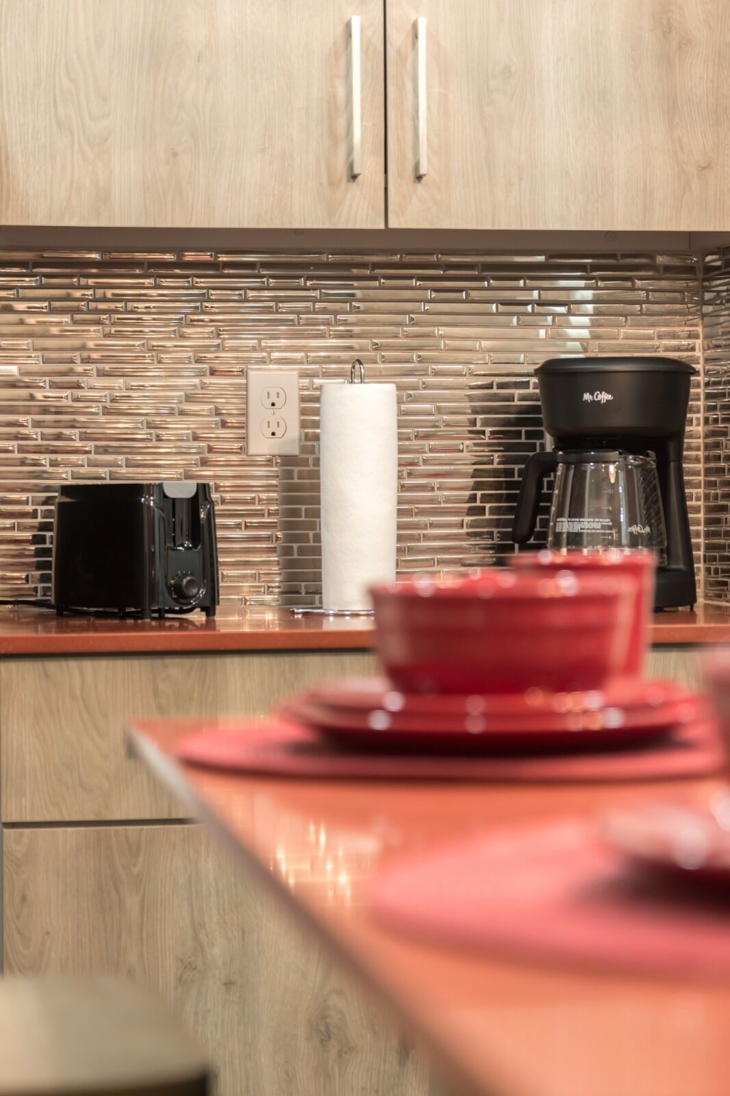 Cozy & Sanitized Three Story Home Near Hospital with WIFI