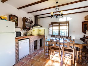 Fridge, microwave, dishwasher, coffee/tea maker