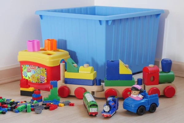 Toys to keep the little ones entertained.