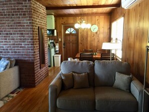 Smart TV, DVD player, books, offices