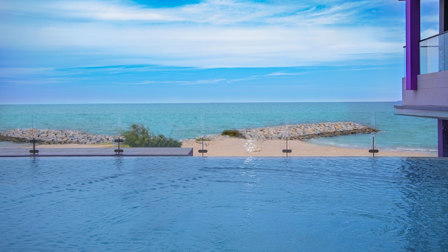 Fortune Saeng Chan Beach Hotel Rayong