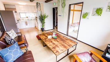 Huis, niet-roken (Private Vacation Home) | Woonkamer | Flatscreentelevisie