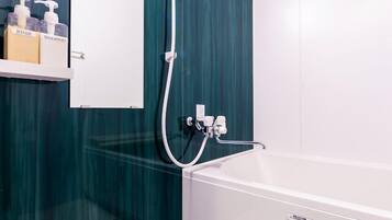 Private Vacation Home, Non Smoking | Bathroom | Separate tub and shower, free toiletries, hair dryer, slippers