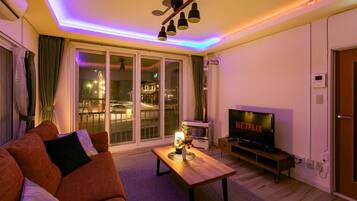 TV layar datar
