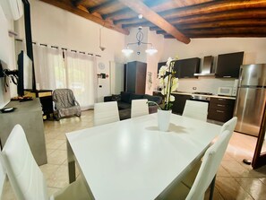 Luxury Villa, 3 Bedrooms | Living area | 22-inch flat-screen TV with digital channels - Villetta Todde con Piscina (San Teodoro)