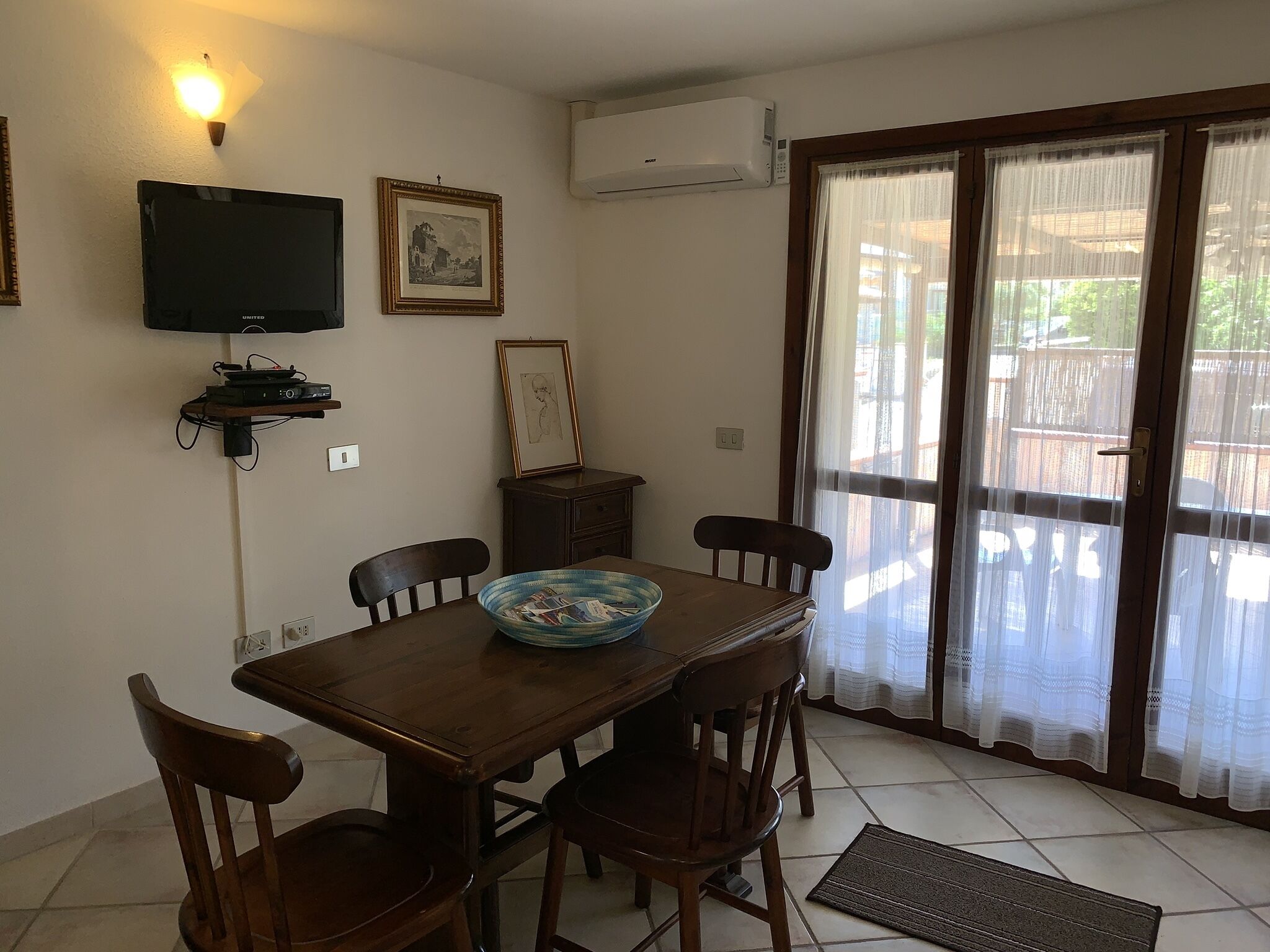 Appartement, 2 chambres | Repas dans la chambre