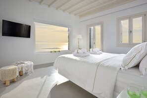 6 bedrooms, in-room safe, free WiFi, bed sheets