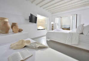 6 bedrooms, in-room safe, free WiFi, bed sheets