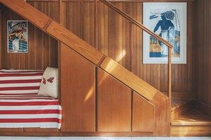 2 bedrooms, iron/ironing board, free WiFi, bed sheets - Amazing Apartment Under Acropolis (Athina)