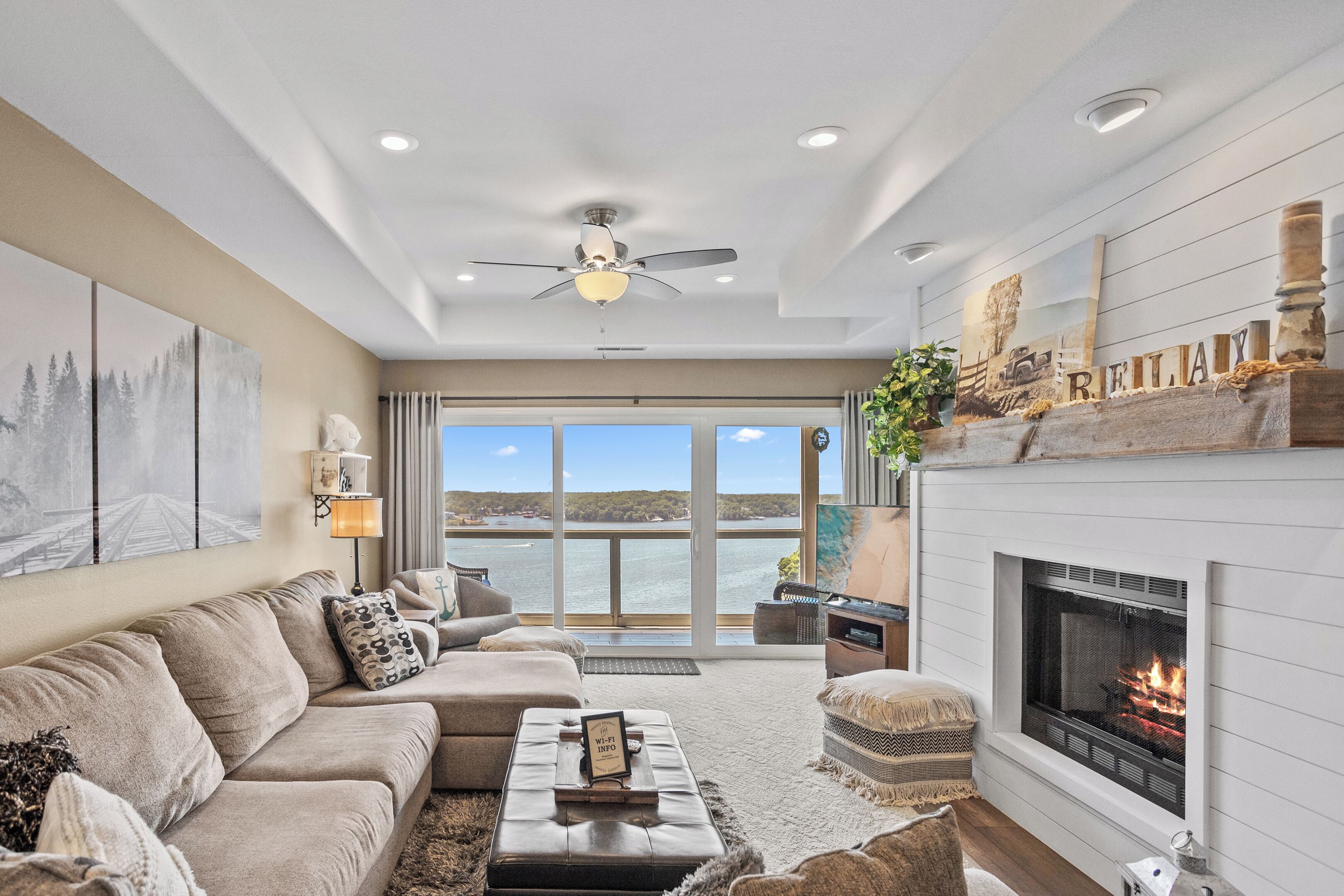 Flat-screen TV, fireplace, DVD player