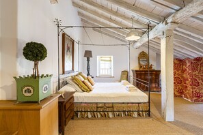 5 Schlafzimmer, Bügeleisen/Bügelbrett, Reisekinderbett, Internetzugang