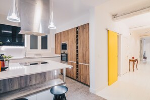 Fridge, microwave, oven, dishwasher