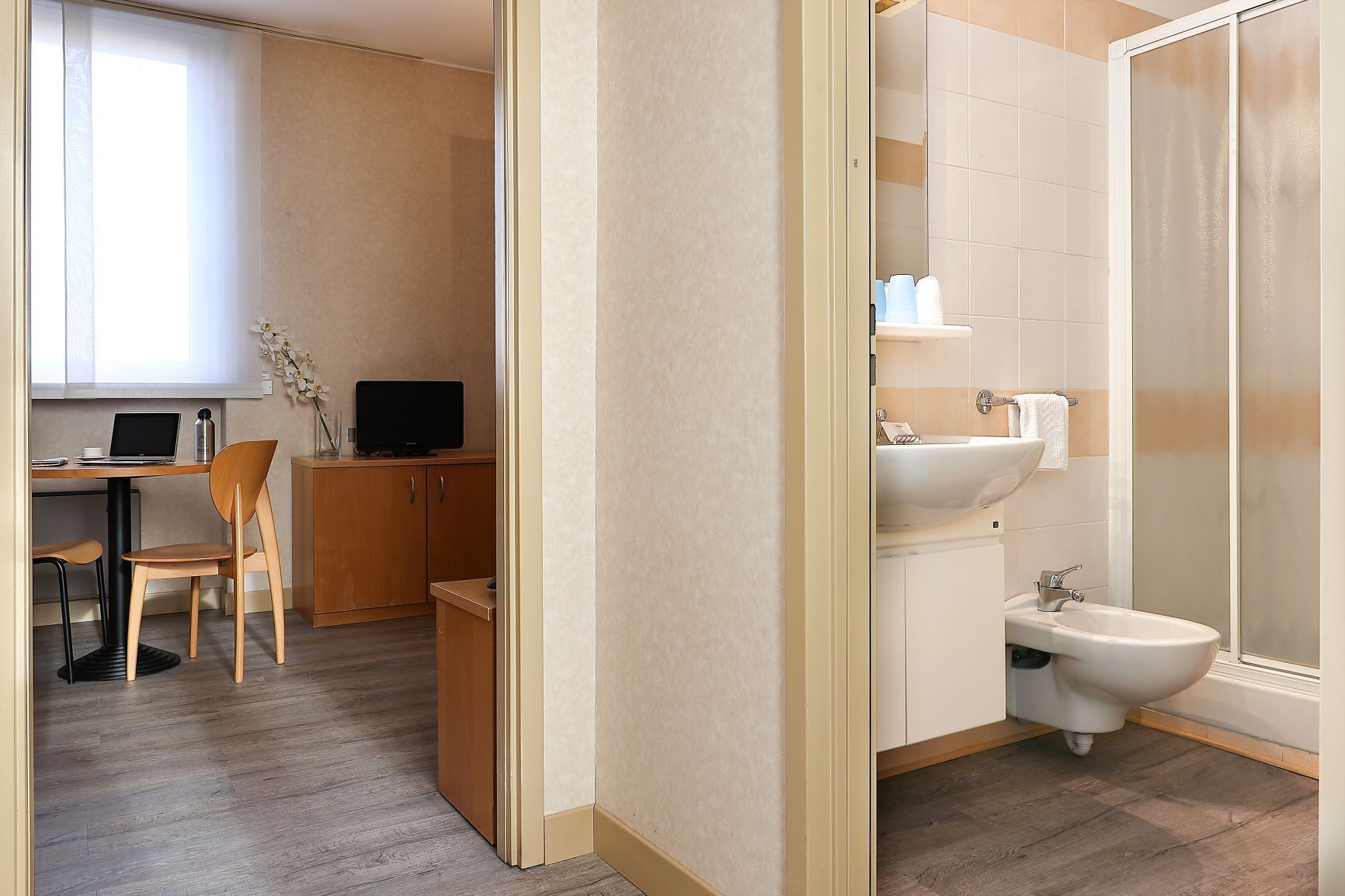 In-room safe, free WiFi