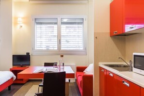 Private kitchenette - Residence Osoppo (Milan)
